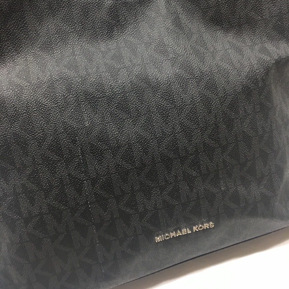 Michael Kors leather handbag, like new!
